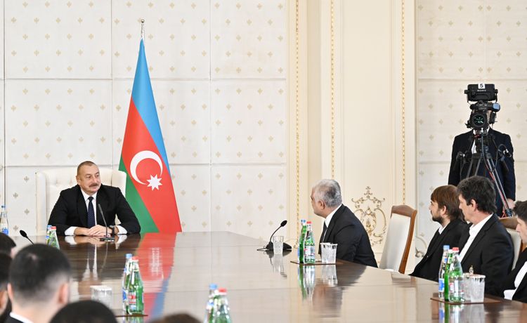 Prezident İlham Əliyev "Qarabağ"ın üzvlərini qəbul edib - FOTOSESSİYA