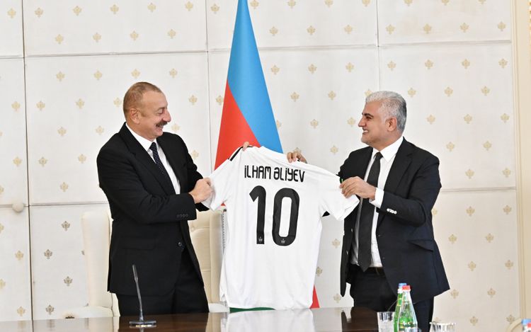 Prezident İlham Əliyev "Qarabağ"ın üzvlərini qəbul edib - FOTOSESSİYA