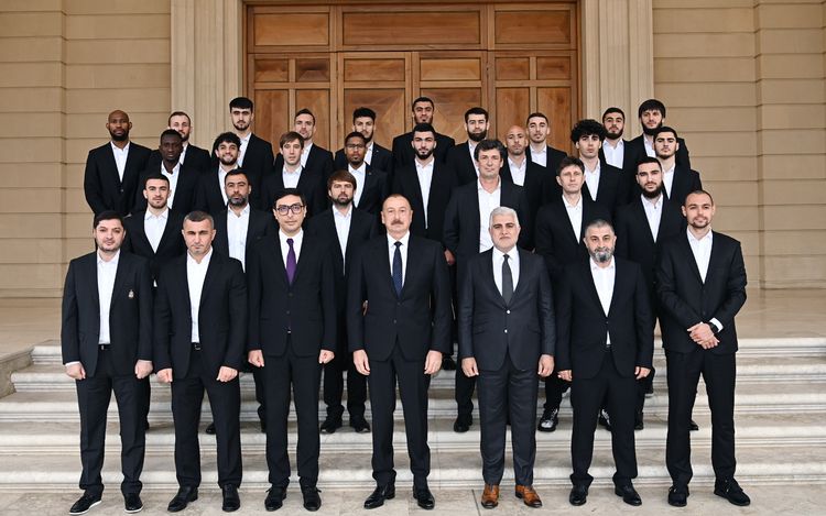Prezident İlham Əliyev "Qarabağ"ın üzvlərini qəbul edib - FOTOSESSİYA