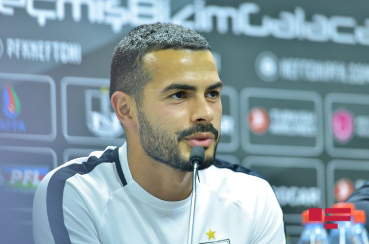 “Neftçi”nin futbolçusu: “De Byazinin istəyini yerinə yetirməyə çalışacağam”