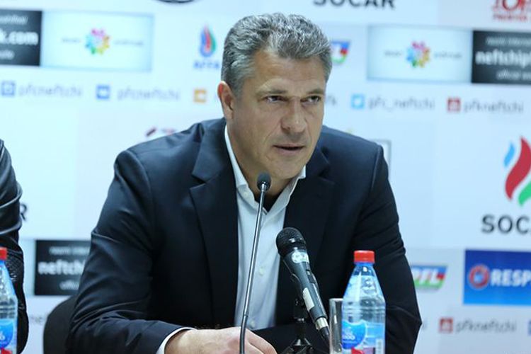 Vəli Qasımov bəxtə bel bağladı: “Zəiflərlə düşək”