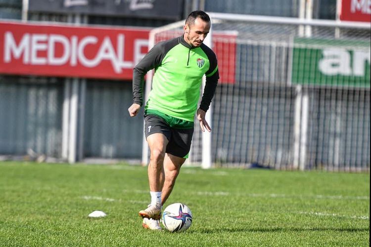 Namik Ələskərovlu “Bursaspor” böyük fərqlə uduzdu