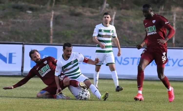 Namik Ələskərovlu “Bursaspor” məğlubiyyətlə təhlükəli zonada qaldı