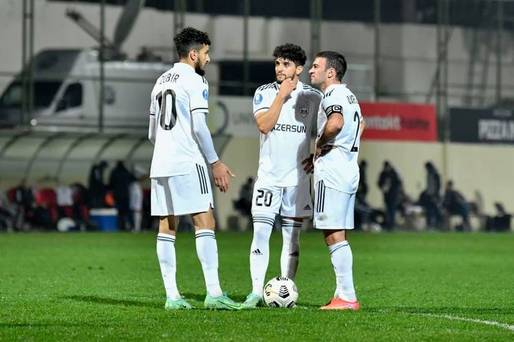 “Qarabağ” yalnız “Mançester Siti”dən geri qalır