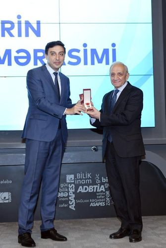 Fərid Qayıbov bir qrup şəxsə dövlət mükafatlarını təqdim etdi - FOTOSESSİYA