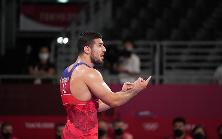 Güləşçimiz erməniyə qalib gələrək komandasını Fransa çempionu etdi