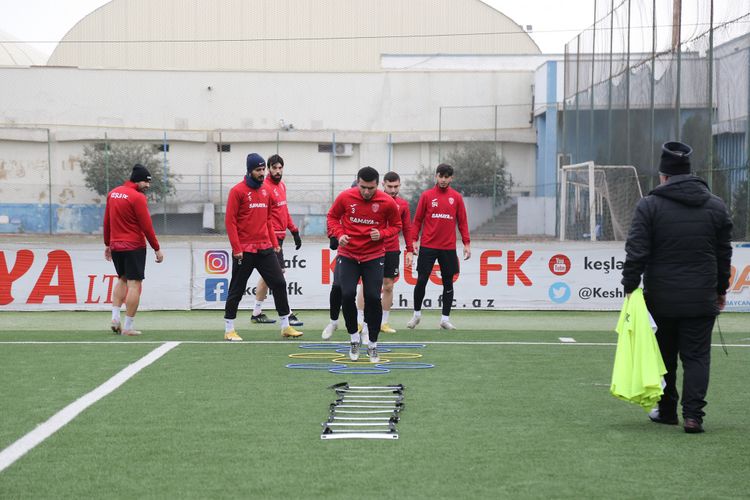 “Keşlə” iki oyun keçirəcək