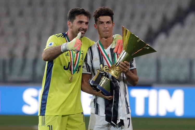 Buffon: “Ronaldo “Yuventus”un sistemini pozdu”
