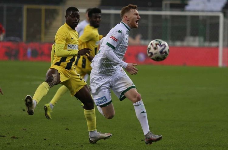 Namik Ələskərovlu “Bursaspor” səfərdən 1 xalla dönür