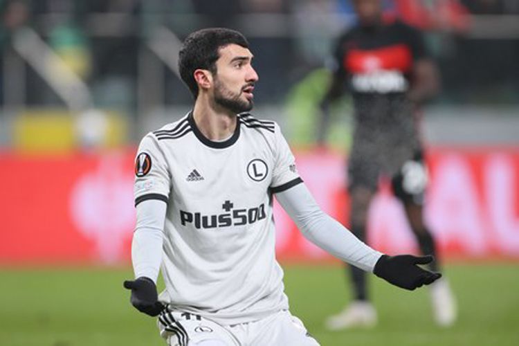 Mahir Emreli “Visla” ilə danışıqlara başladı – “Legiya”dakından çox maaş tələbilə
