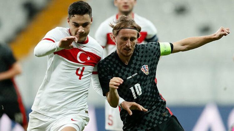 Türkiyə millisinin müdafiəçisini alır – “Liverpul”