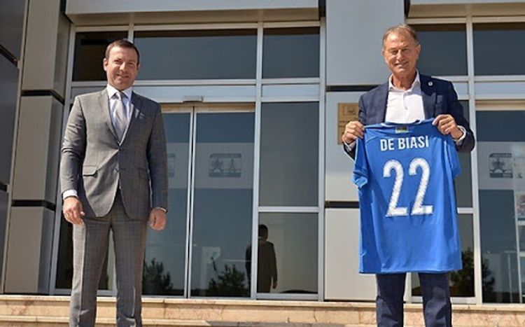 Milliləşdirib, milliləşin – bəlkə futbolumuz düzələ