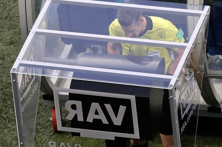 VAR-a mükəmməlləşdirmək üçün yeni sistem hazırlayır - FİFA