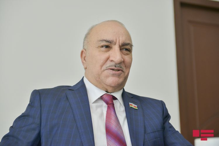 “Azərbaycan futbolunu məhv etməyin, uşaq futbolunu məhv etməyin” – deputatdan çağırış
