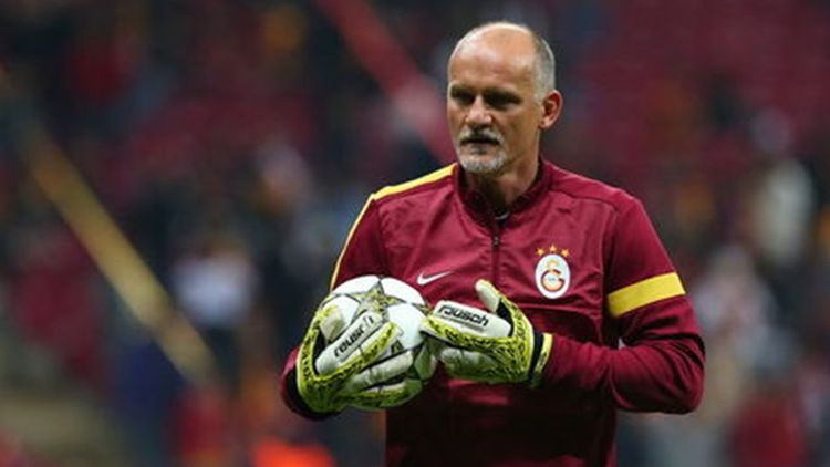 Buffon Kasilyası geridə qoydu – Taffarel 12-cidir