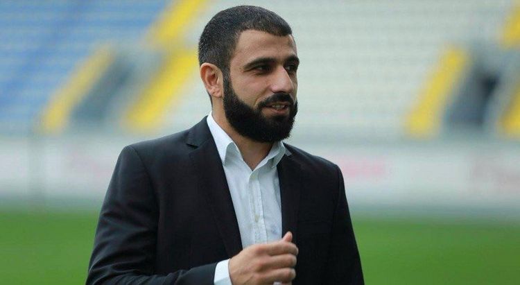 Hansı şərtlə futbolçusunu "Benfika"ya buraxacağını açıqladı – Rəşad Sadıqov