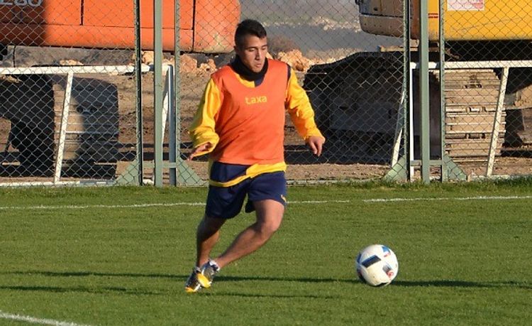 Rusiyadan sabiq futbolçunu qaytarmaq istəyir – “Neftçi”