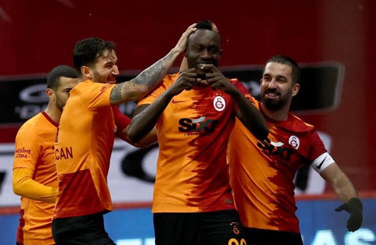 6 qollu qələbə - “Qalatasaray”dan