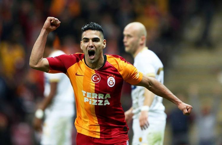 Falkaonu havayı göndərir – “Qalatasaray”
