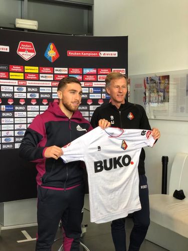 Niderland klubu ilə müqavilə bağladı - Azərbaycan yığmasının futbolçusu