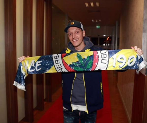 Özil Ronaldonun rekordunu yenilədi – “Fənərbaxça”ya keçərək