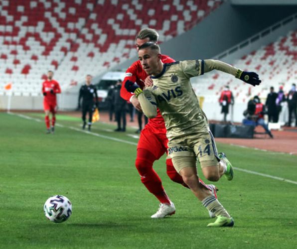 “Beşiktaş”dan darmadağın - “Fənərbaxça” büdrədi