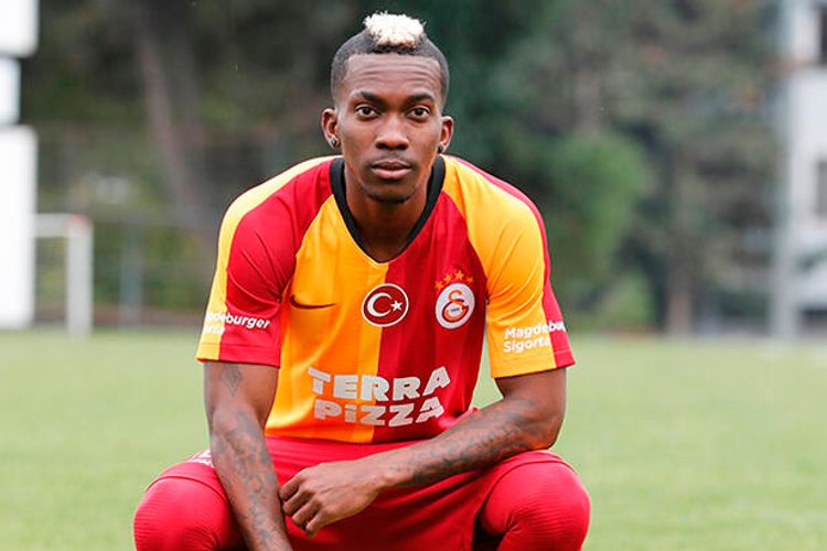 İstanbula gəldi – “Qalatasaray”ın transferi
