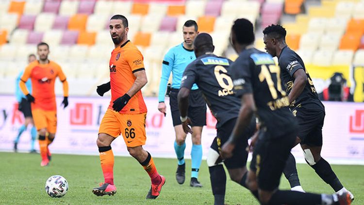  Çətin qələbə - “Beşiktaş” və “Qalatasaray”dan