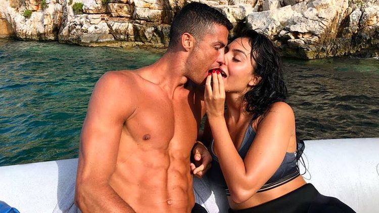 Bağlı otelə sığınıb, videonu sildirdilər – Ronaldo və sevgilisi