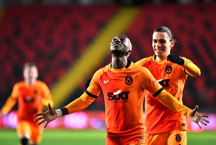 “Qalatasaray” ikinci dövrəyə qələbə ilə başladı - Onyekuru qollarla döndü