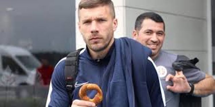 Podolski özünə klub tapdı – Polşada