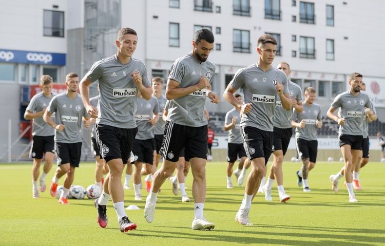 Onların çempionluğuna inanır – Mahir Emreli