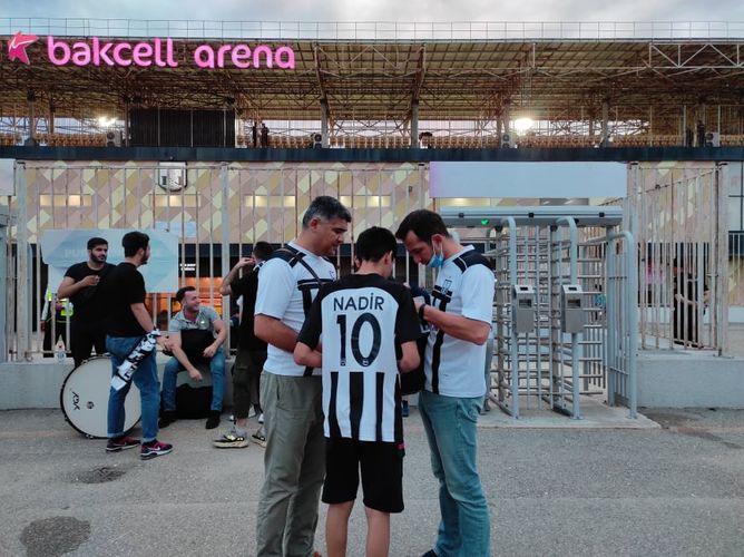 "Neftçi" - "Dinamo" matçına doğru - FOTOSESSİYA