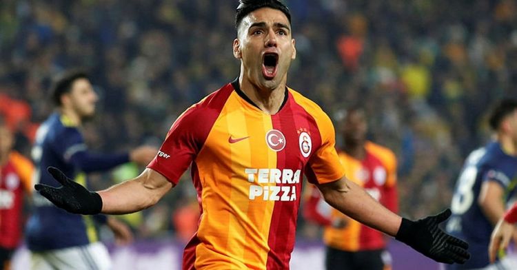 Hücumçusunu satır – “Qalatasaray”