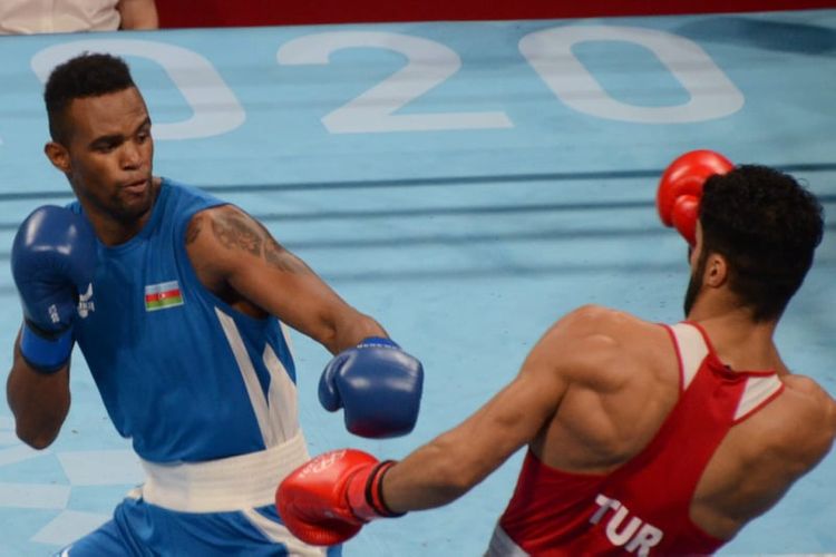 Dominqesi yarımfinala daşıyan zəfər - FOTOSESSİYA