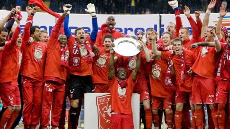 XXI əsrin sürpriz çempionları – azərbaycanlı futbolçu da var