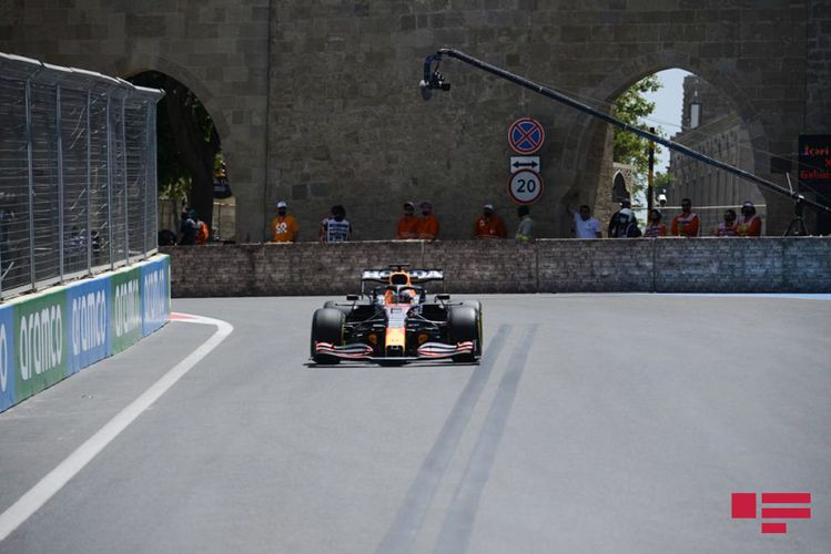 "Formula-1": İlk gündən FOTOSESSİYA