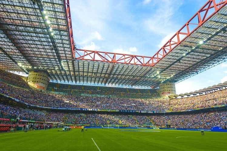 “San Siro”dan ayrılır – “İnter”