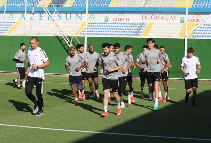 "Qarabağ" yeni mövsümün hazırlığına başladı - FOTOSESSİYA