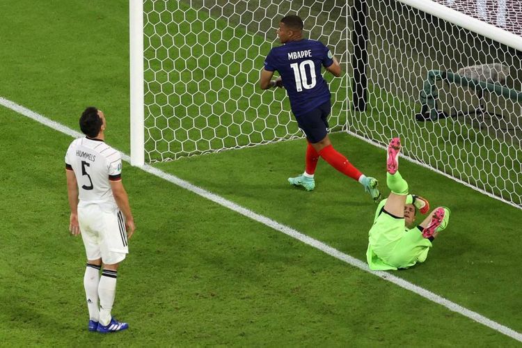 Atasının avtoqoluna sevinib – Hummelsin oğlu