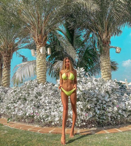 Millinin qollarının yarısına imza atan hücumçusunun yarısı - FOTOSESSİYA