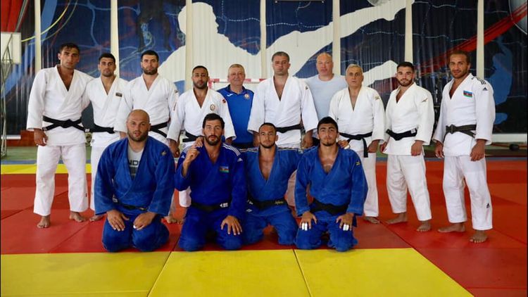 Cüdoçularımız Olimpiadaya hazırlığı Şağanda davam etdirirlər - FOTOSESSİYA