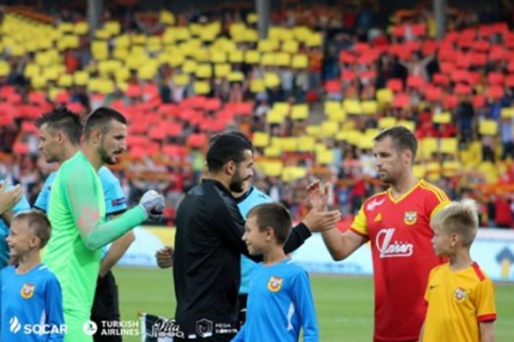 “Neftçi”nin futbolçusuna göz qoydu - Rəşad Sadıqov