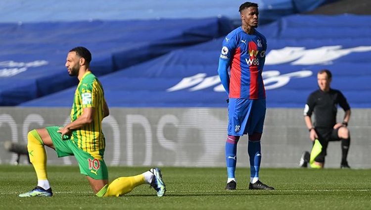 “Bu, çıxış yolu deyil” – diz çökməyən futbolçu