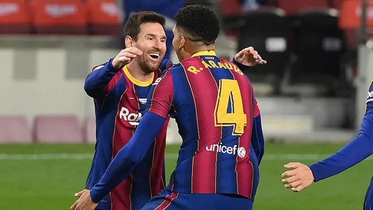 “Əjdaha kimi məşq edir” – komanda yoldaşı Messi haqda