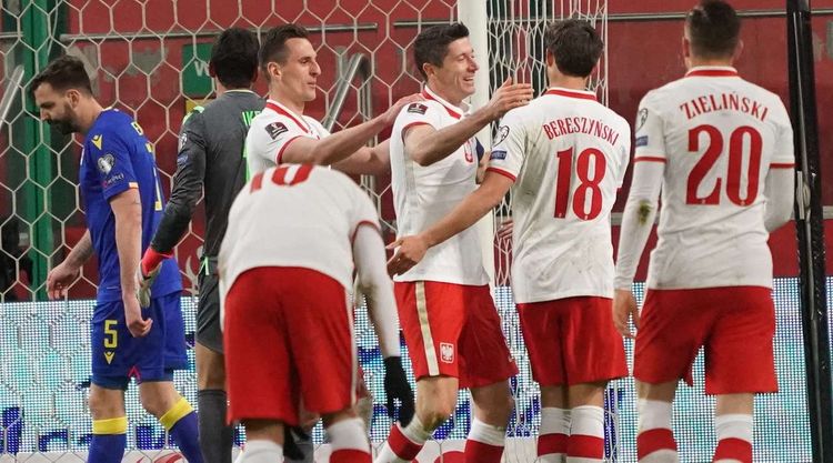 Levandovski Dzekoya çatdı – Ronaldoya 6 qol var