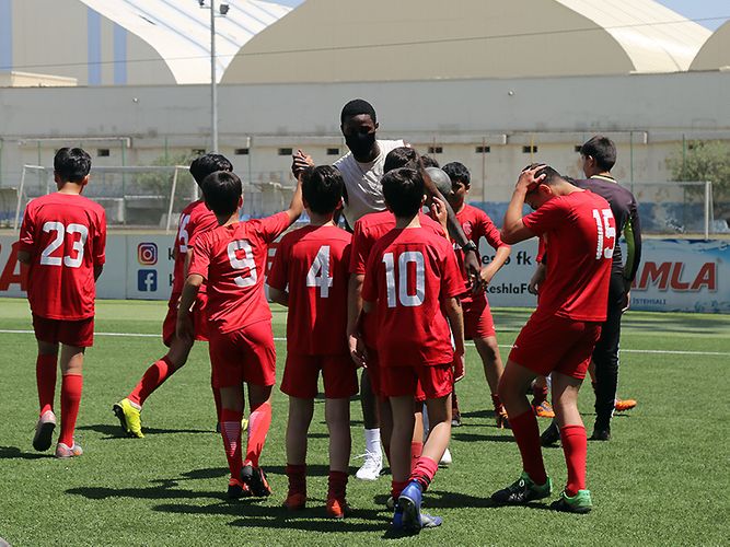 Afrika Günü qeyd olundu – Premyer Liqa futbolçuları yeniyetmələrlə futbol oynadı