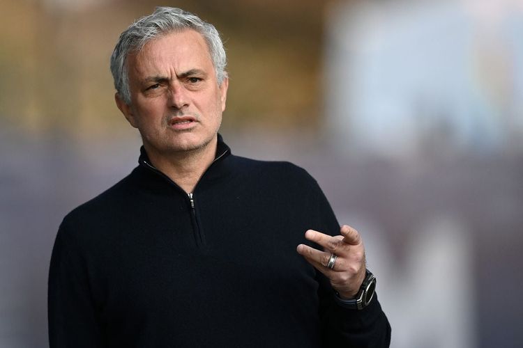 Mourinyo koronavirus protokolunu pozdu
