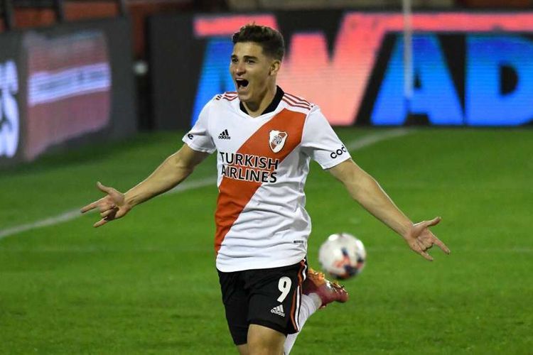 Argentinalı hücumçuya daha 3 müştəri