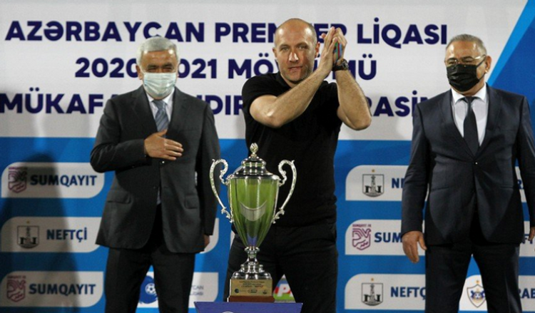 Samir Abasov istefa ərizəsini yazıb, ölkəni tərk edir